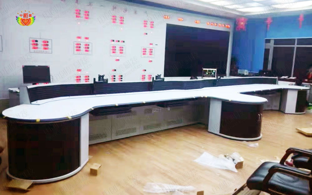 指揮中心調(diào)度臺圖片